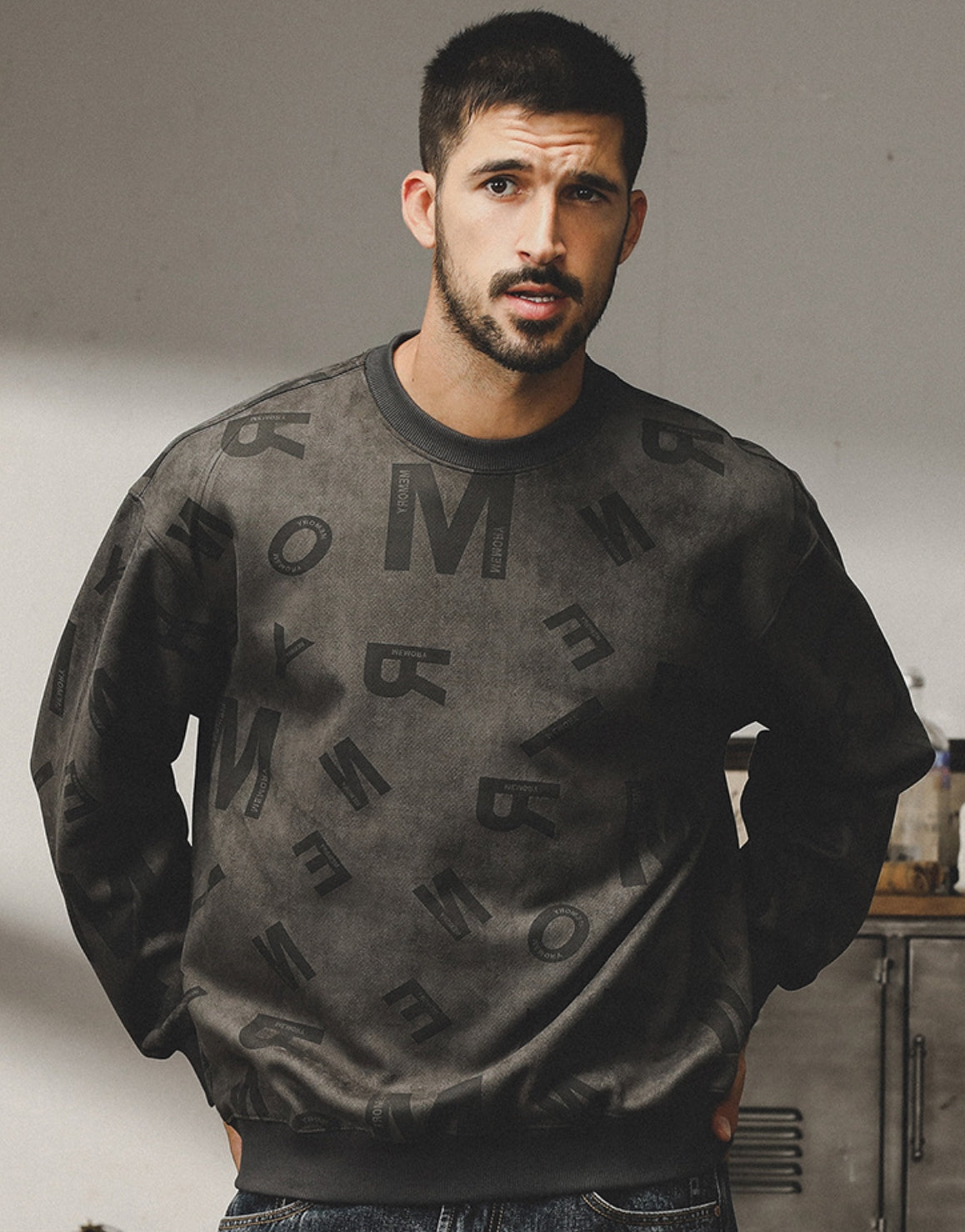 Urban Graphic Print Sweatshirt in Dark Gray