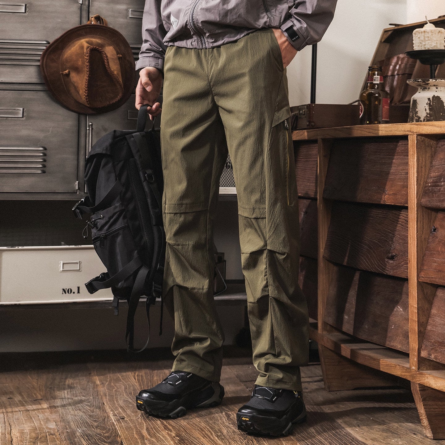 Quick Drying Paratrooper Pants in Military Green