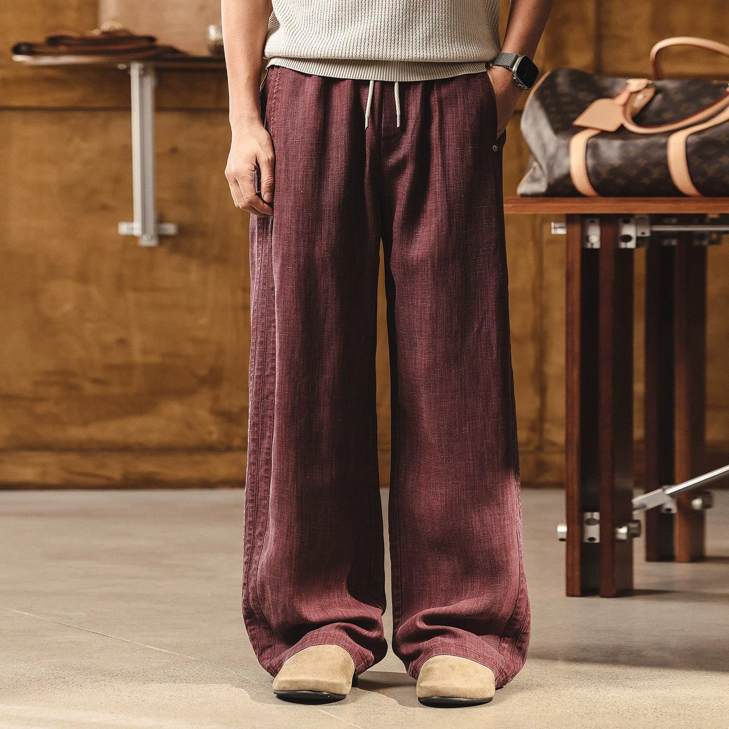 79.8% Lyocell Old Money Linen Pants in Burgundy
