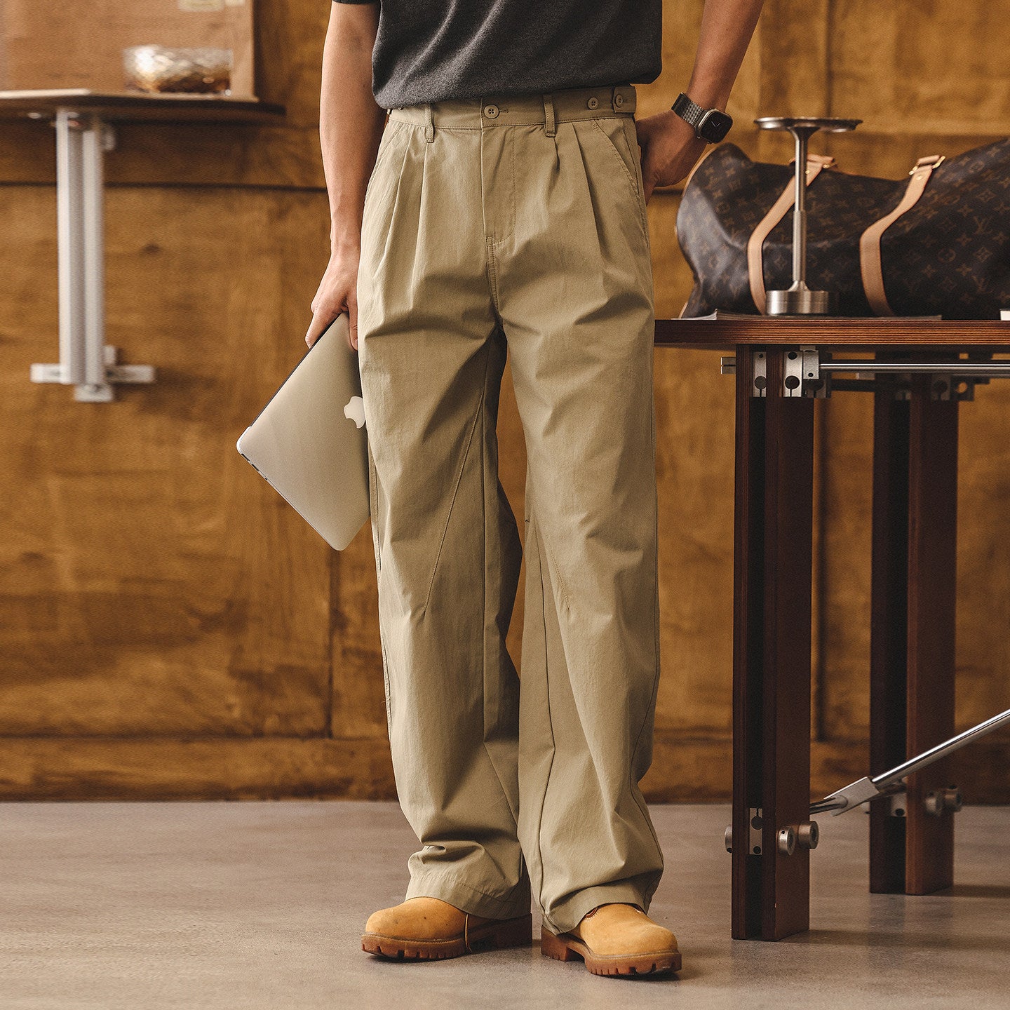Cool Feel Cotton Light Weight Pleated Cargo Pants - KHAKI