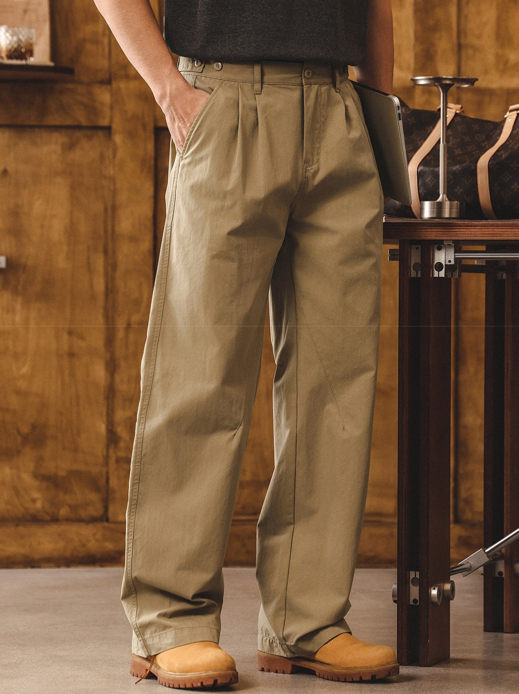 Cool Feel Cotton Light Weight Pleated Cargo Pants - KHAKI