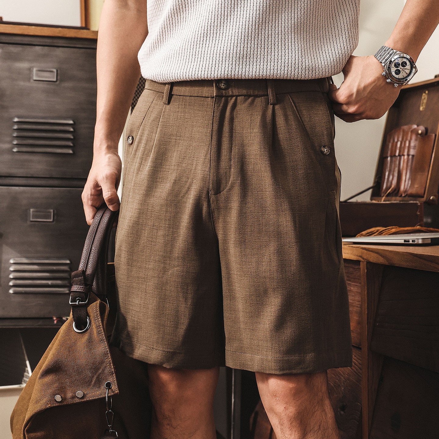 Murray Old Money Style Elasticated Waist Shorts - MOCHA