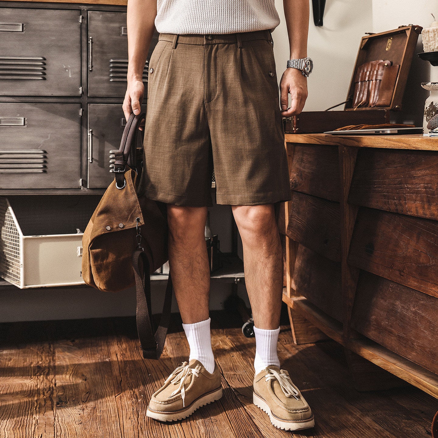 Murray Old Money Style Elasticated Waist Shorts - MOCHA