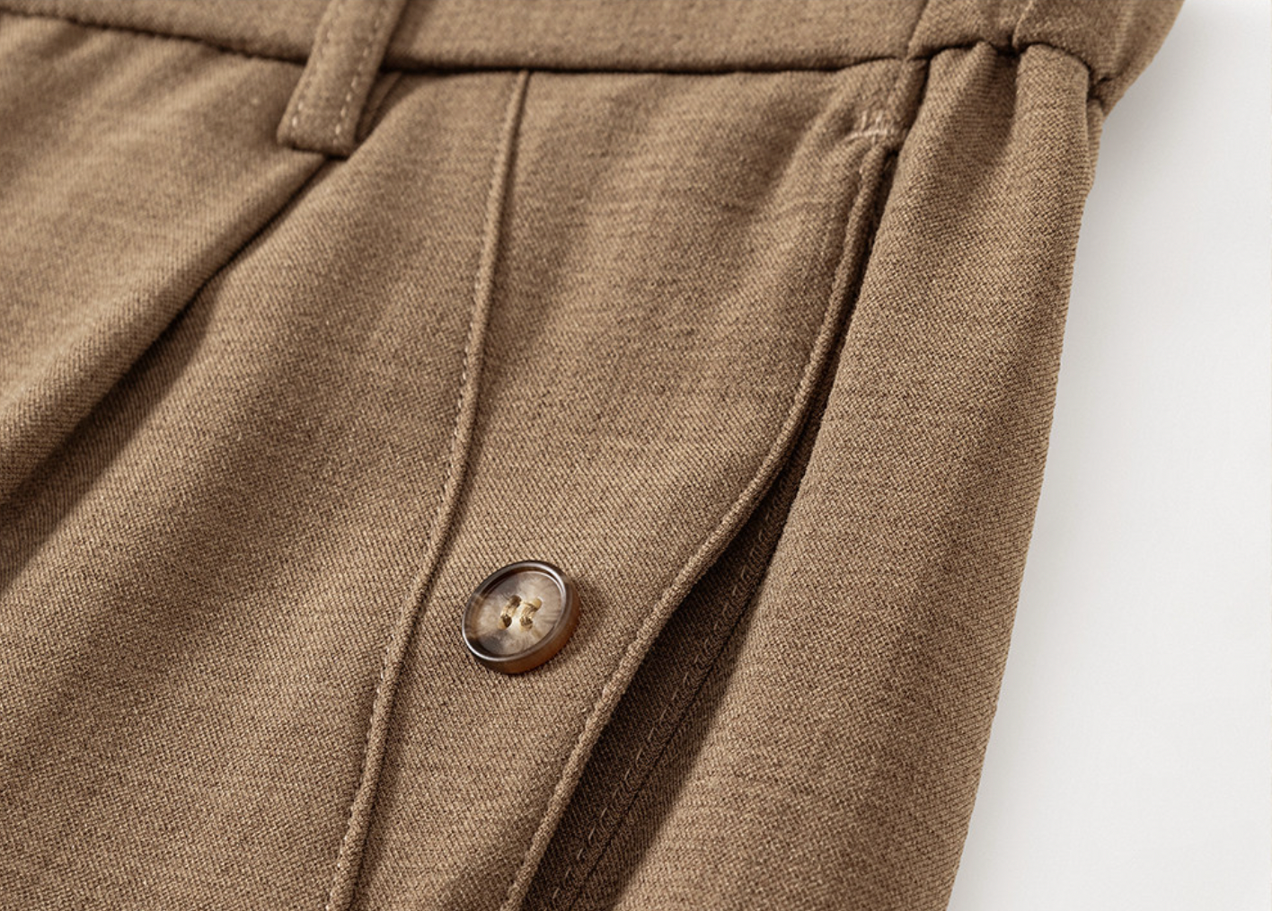 Murray Old Money Style Elasticated Waist Shorts - MOCHA