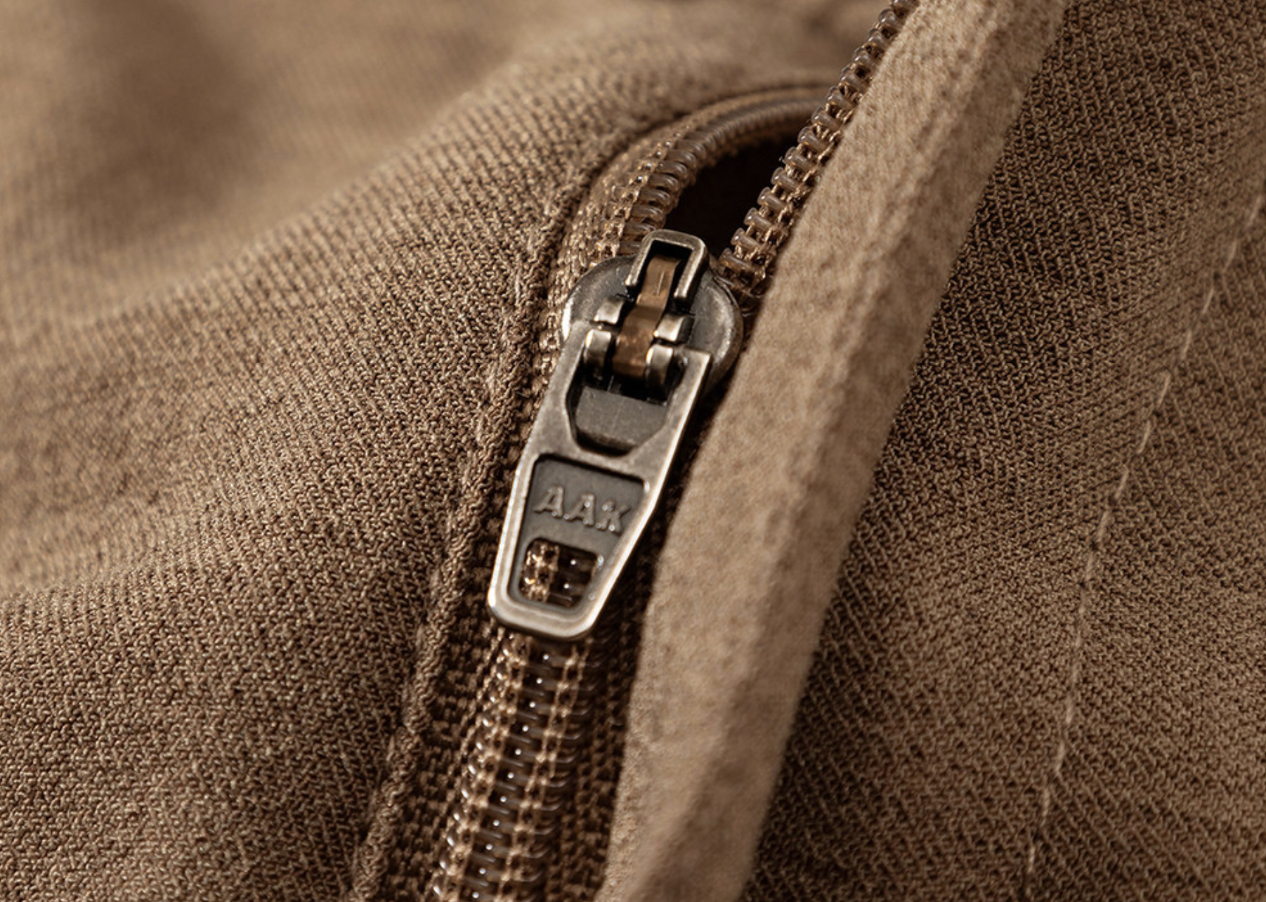 Murray Old Money Style Elasticated Waist Shorts - MOCHA