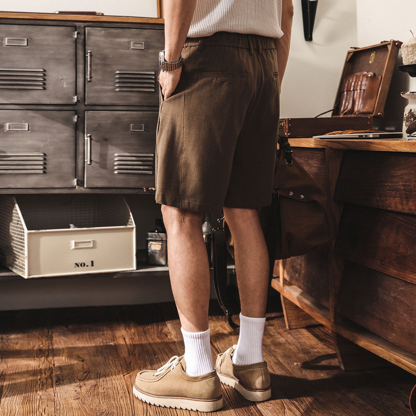 Murray Old Money Style Elasticated Waist Shorts - MOCHA