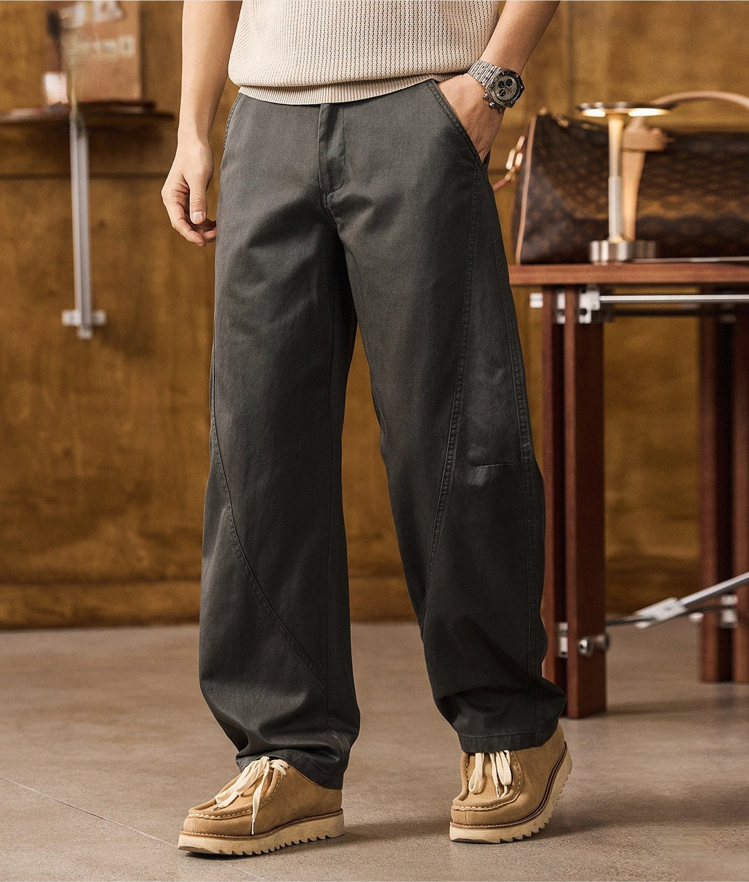 The Horizon Curved-Blade Fluid Korean Fit Trouser - DARKGREY