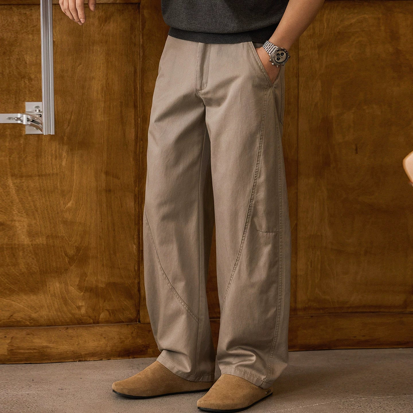 The Horizon Curved-Blade Fluid Korean Fit Trouser - KHAKI