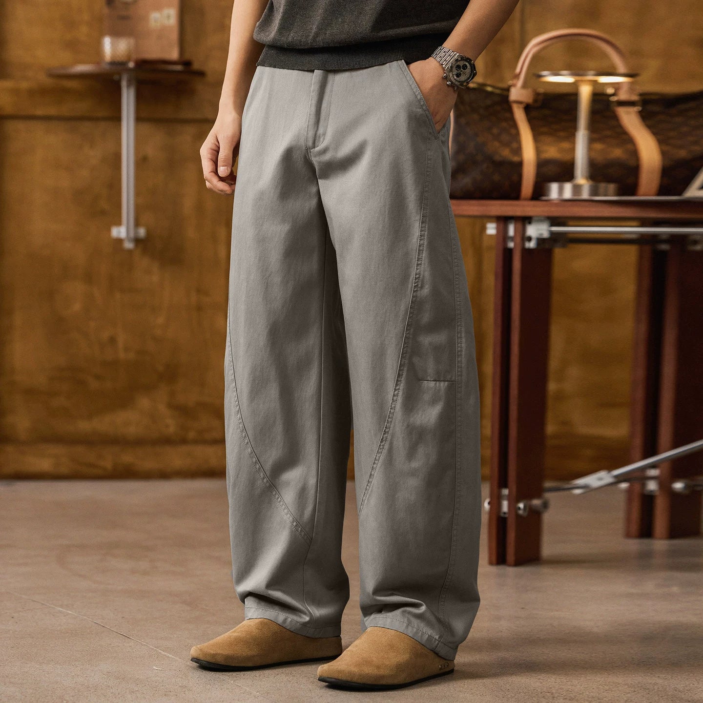 The Horizon Curved-Blade Fluid Korean Fit Trouser - LIGHTGREY