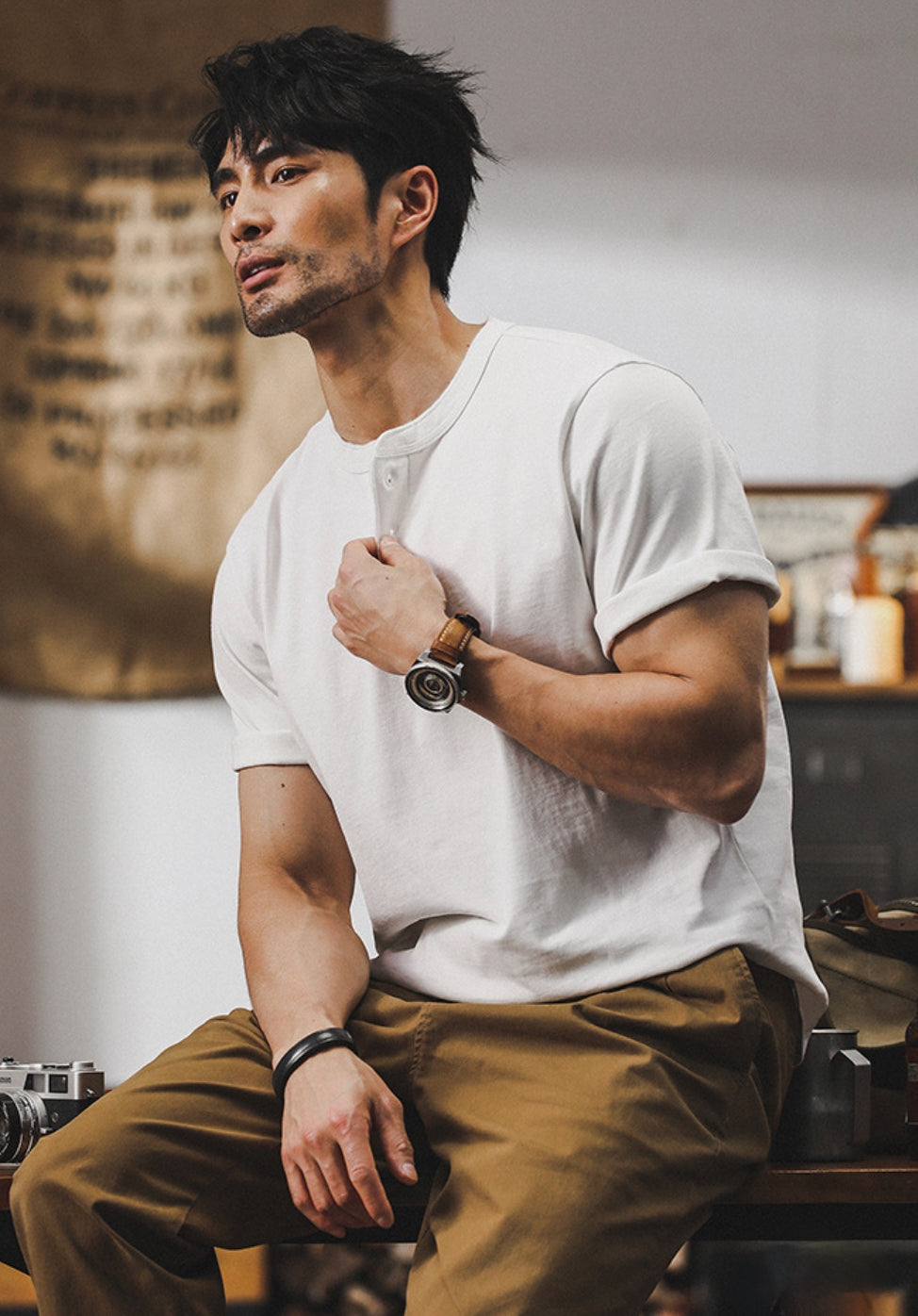 Classic Ivory Henley