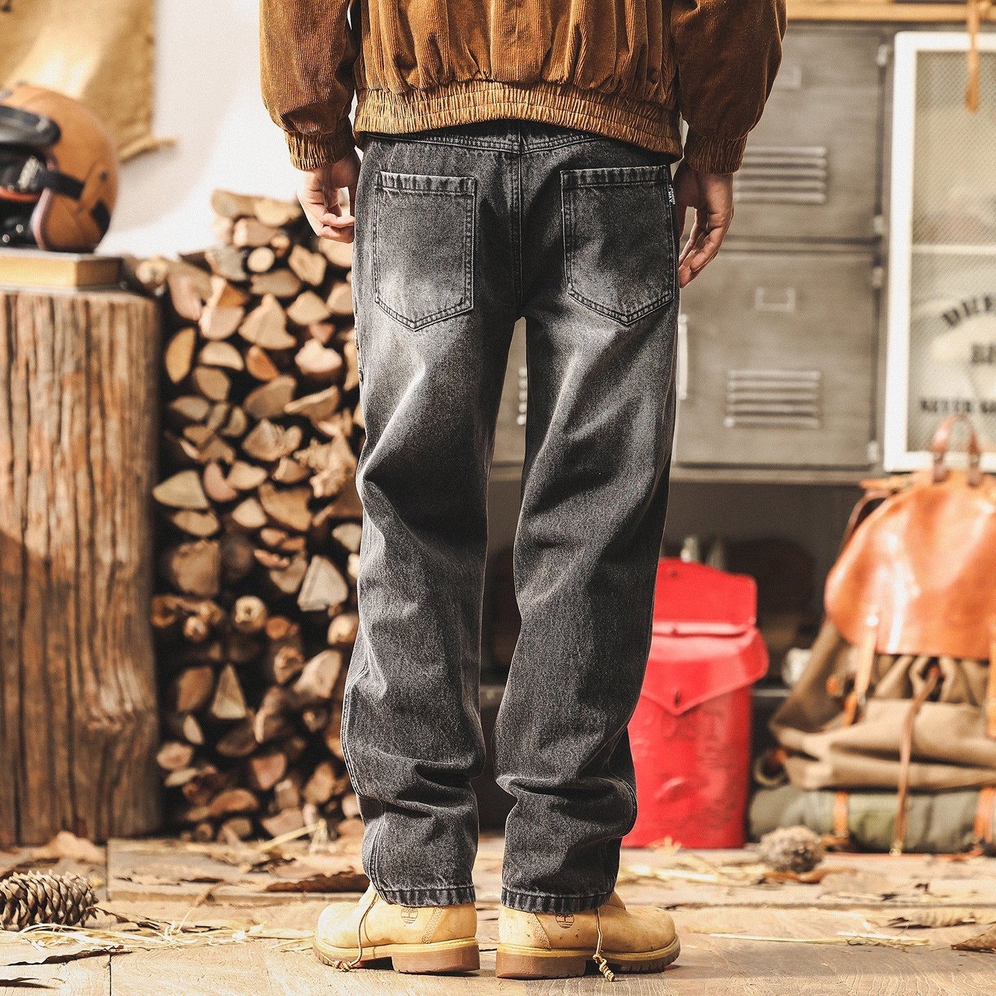 Washed Loose Panelled Jeans